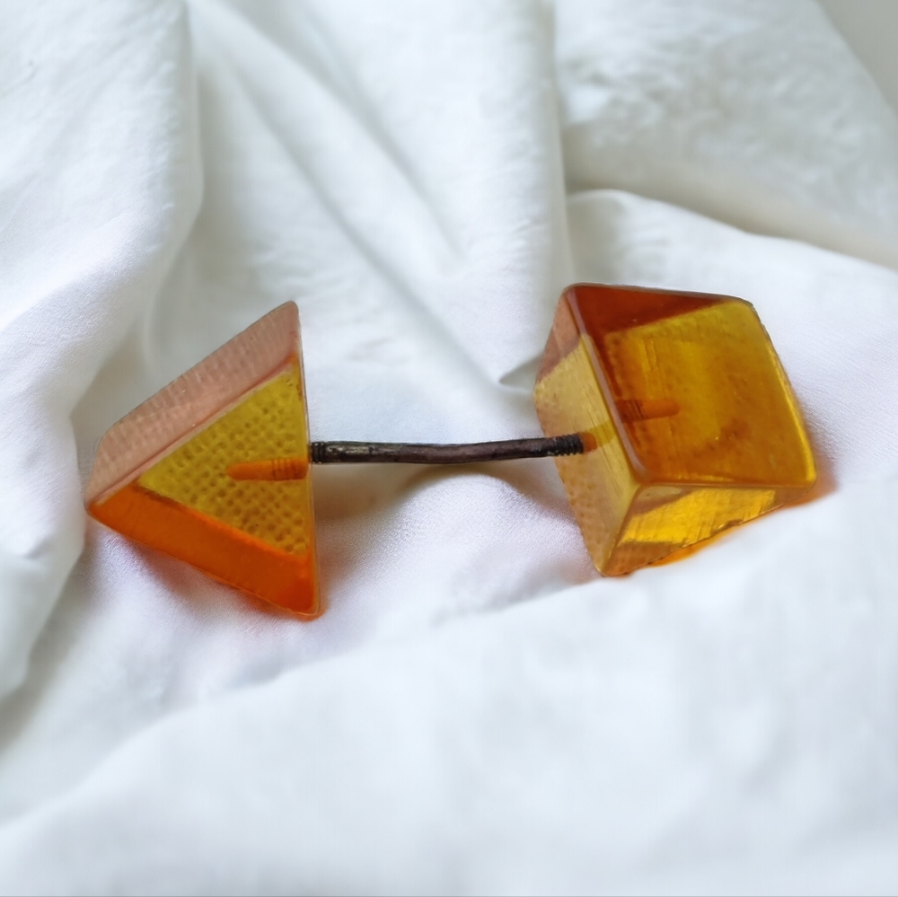 Antique applejuice bakelite Jabot Pin